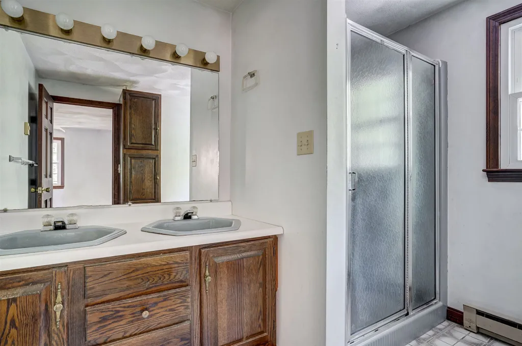 44 Meetinghouse Road Windham NH 03087