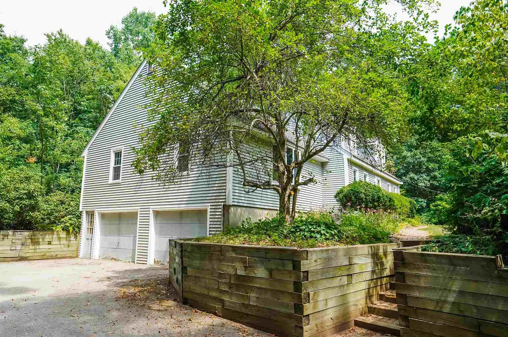 44 Meetinghouse Road Windham NH 03087