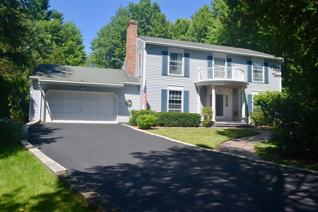 224 Summit Circle Shelburne VT 05482