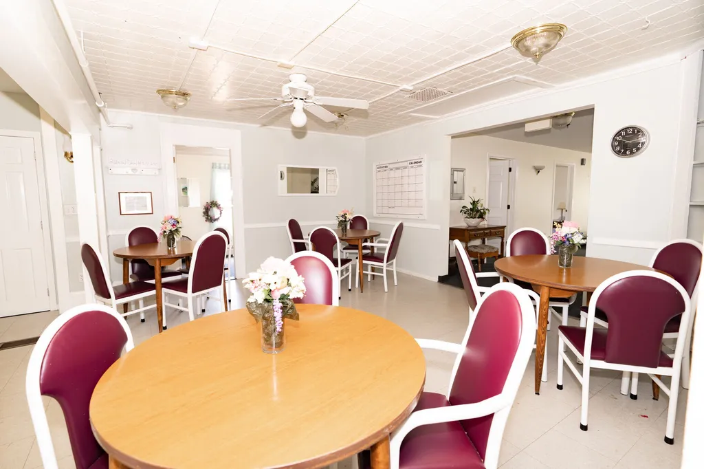 8 Jennifer Drive Merrimack NH 03054