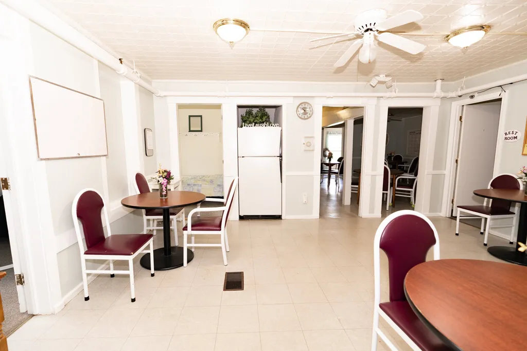 8 Jennifer Drive Merrimack NH 03054