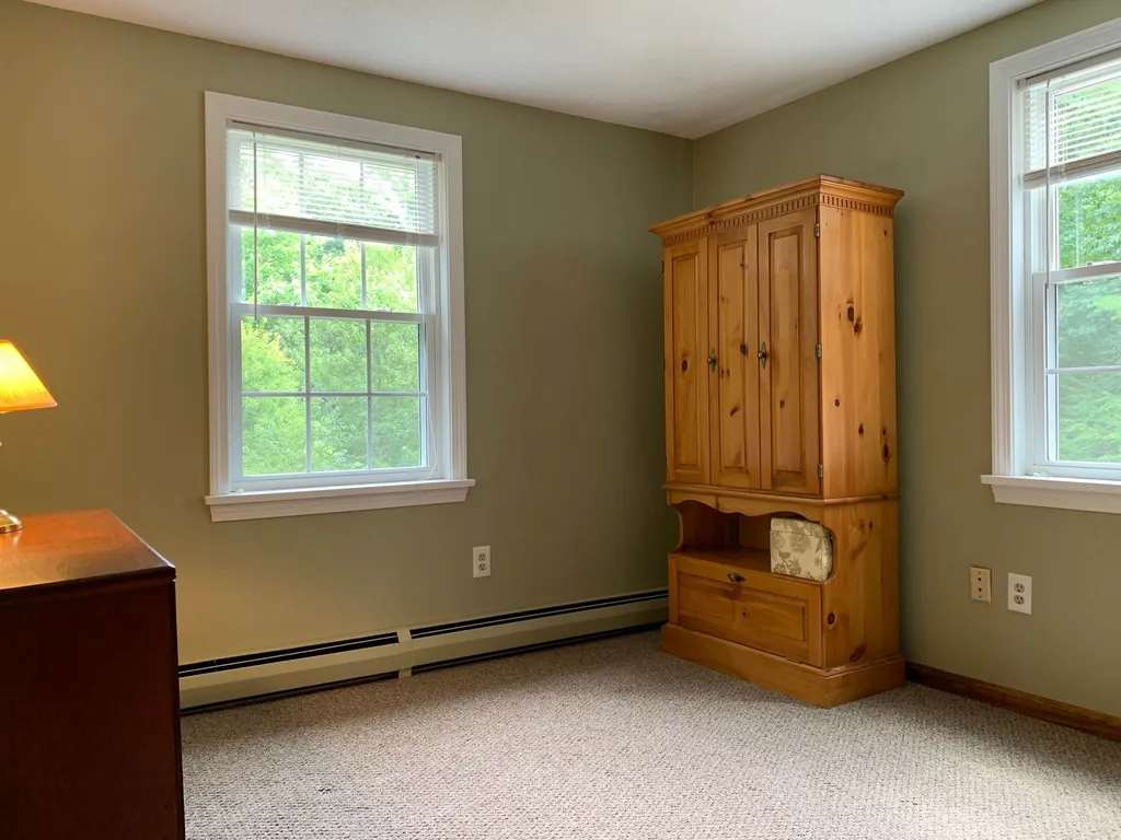 7 Wheelwright Circle Londonderry NH 03053