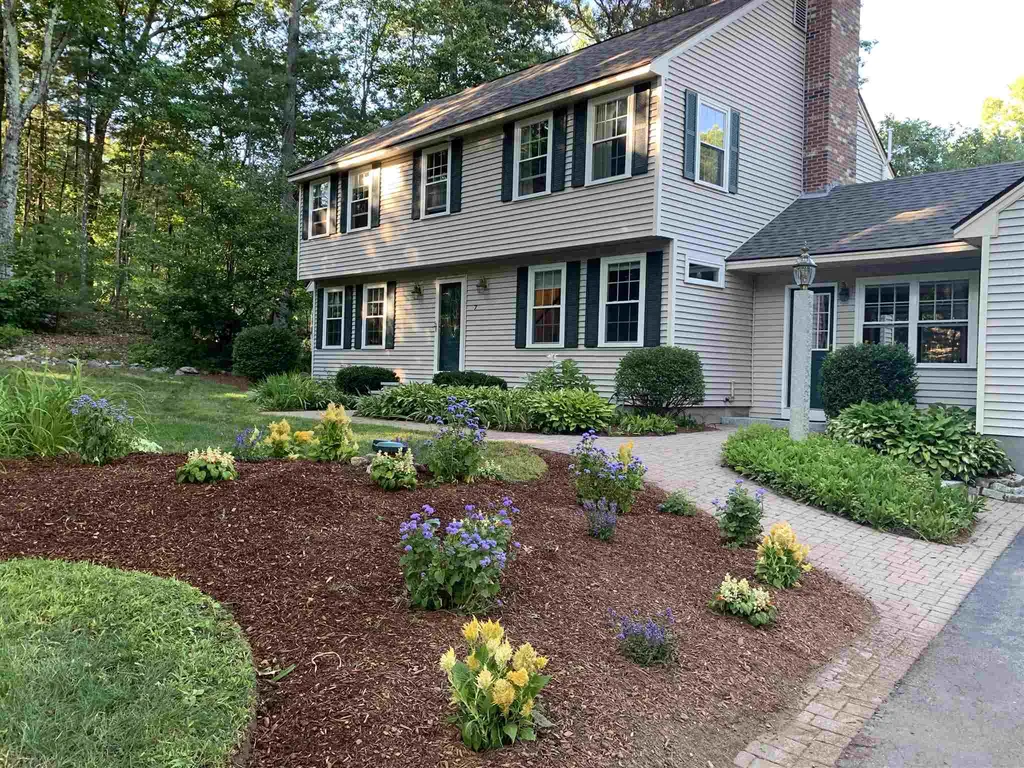 7 Wheelwright Circle Londonderry NH 03053