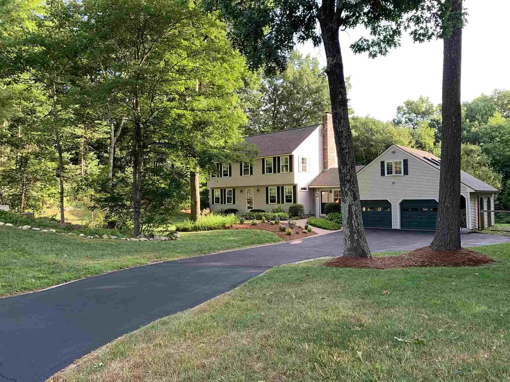 7 Wheelwright Circle Londonderry NH 03053