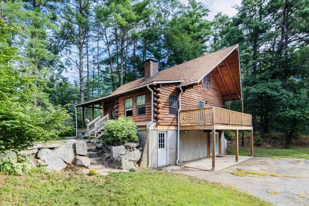 21 Langs Lane Newmarket NH 03857