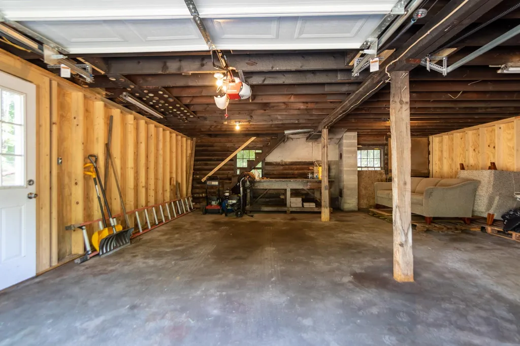 21 Langs Lane Newmarket NH 03857