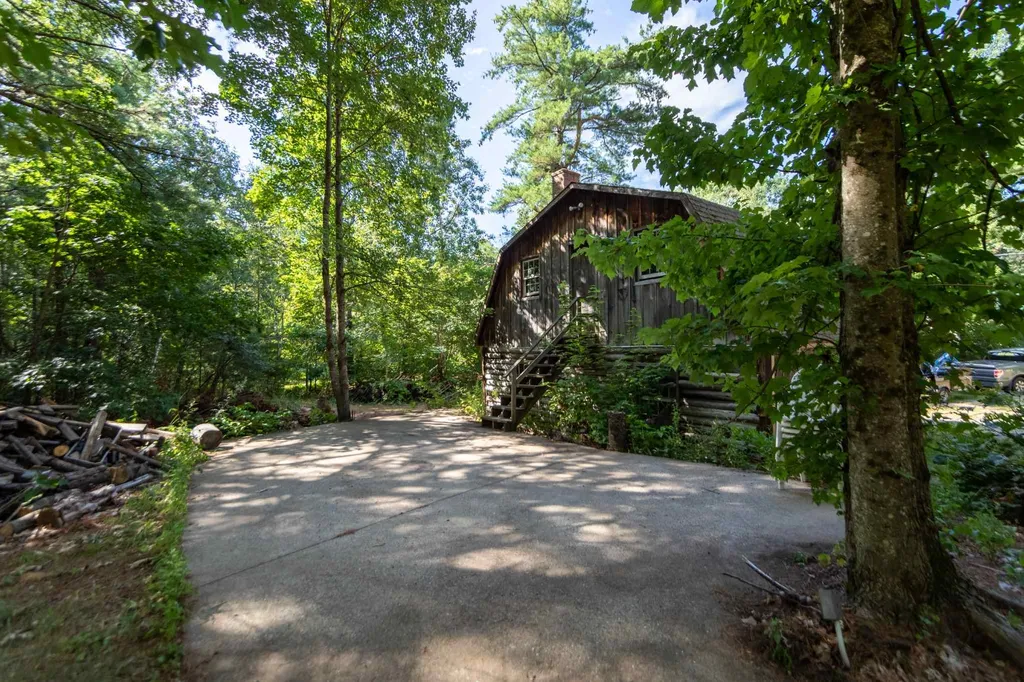 21 Langs Lane Newmarket NH 03857