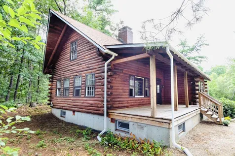 21 Langs Lane Newmarket NH 03857
