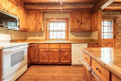 21 Langs Lane Newmarket NH 03857