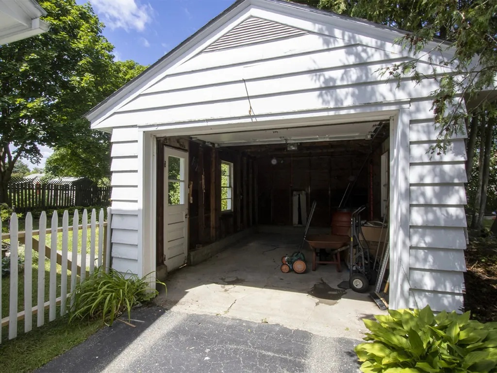 66 Cross Parkway Burlington VT 05408