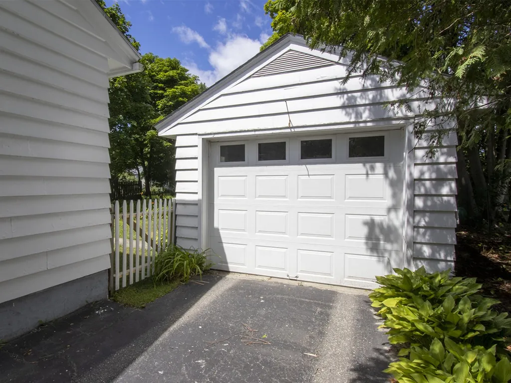 66 Cross Parkway Burlington VT 05408