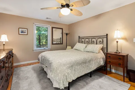 13 Quaker Street Newton NH 03858