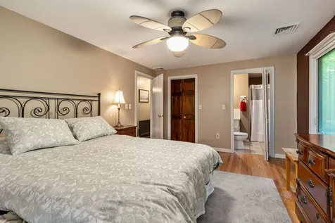 13 Quaker Street Newton NH 03858