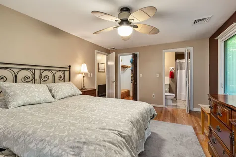 13 Quaker Street Newton NH 03858
