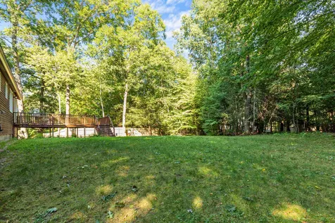 13 Quaker Street Newton NH 03858