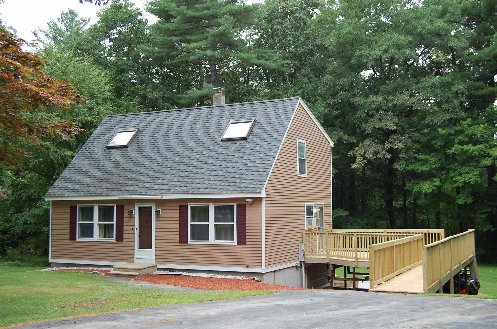 32 Raintree Drive Londonderry NH 03053