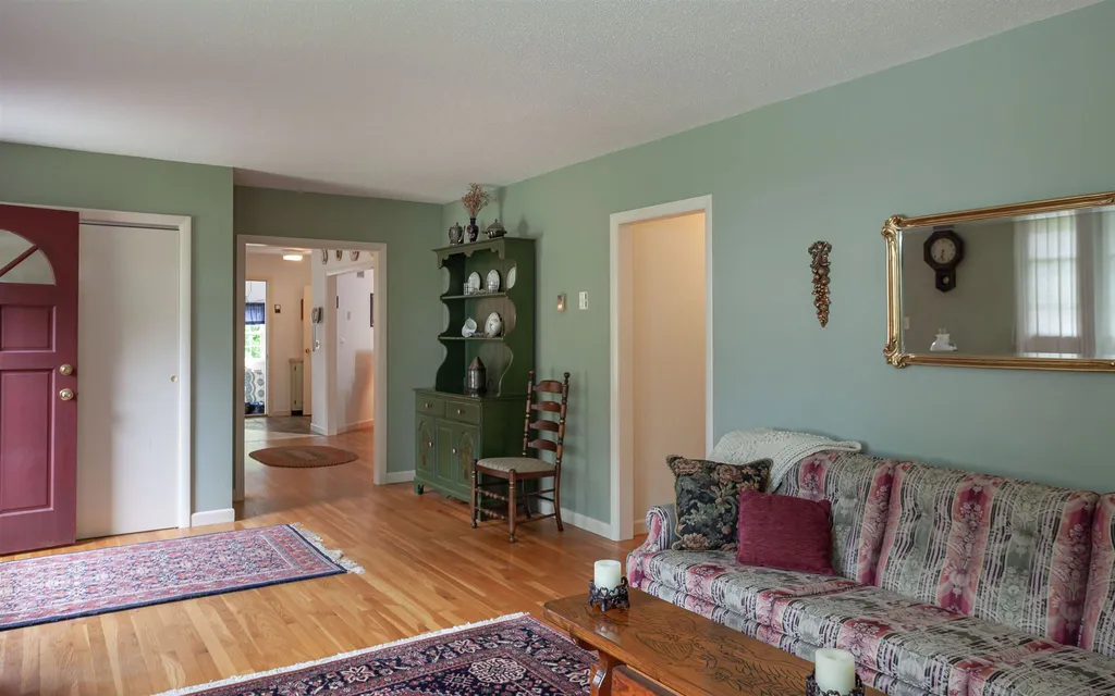 25 South Street Walpole NH 03608
