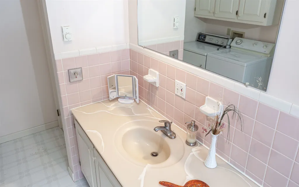 25 South Street Walpole NH 03608