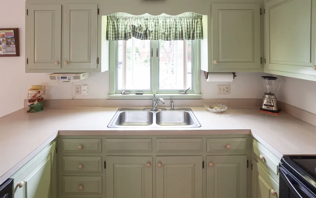 25 South Street Walpole NH 03608