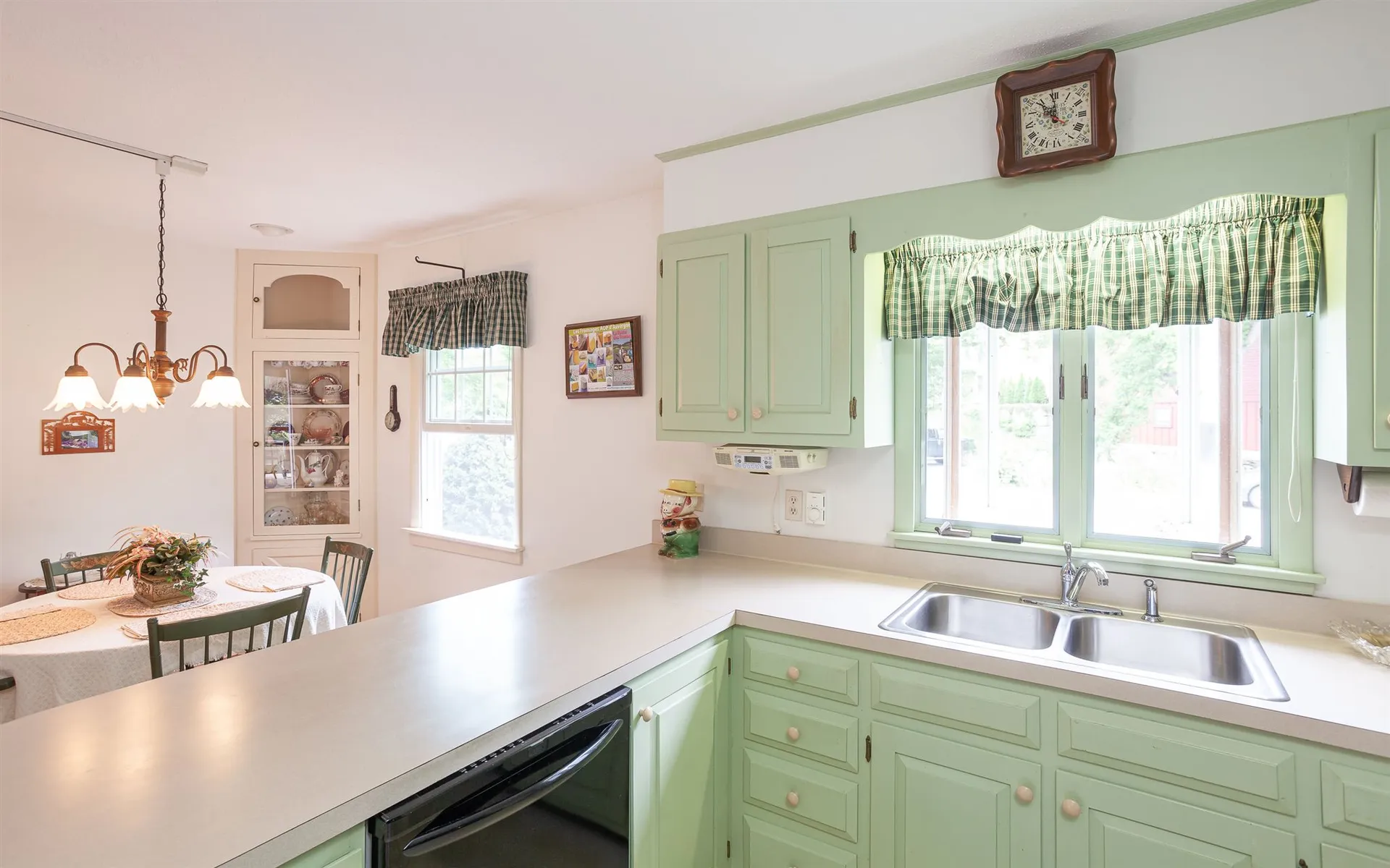 25 South Street Walpole NH 03608