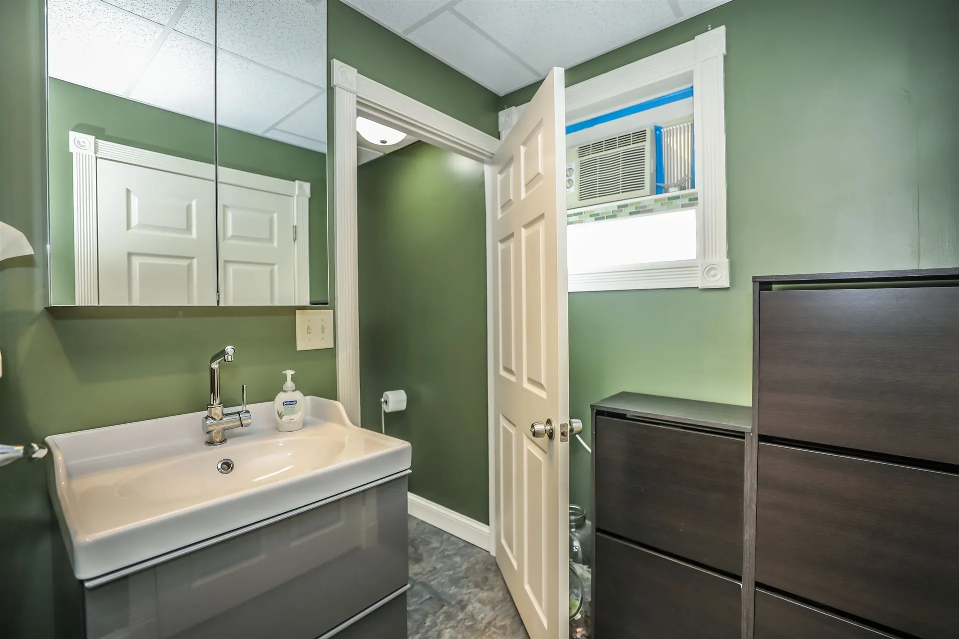 615 Harvard Street Manchester NH 03103