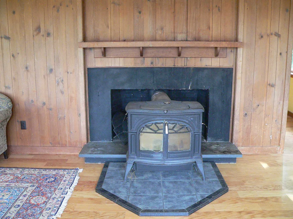 32 Belle Hunt Road Jefferson NH 03583