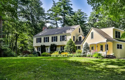 6 General Amherst Road Amherst NH 03031