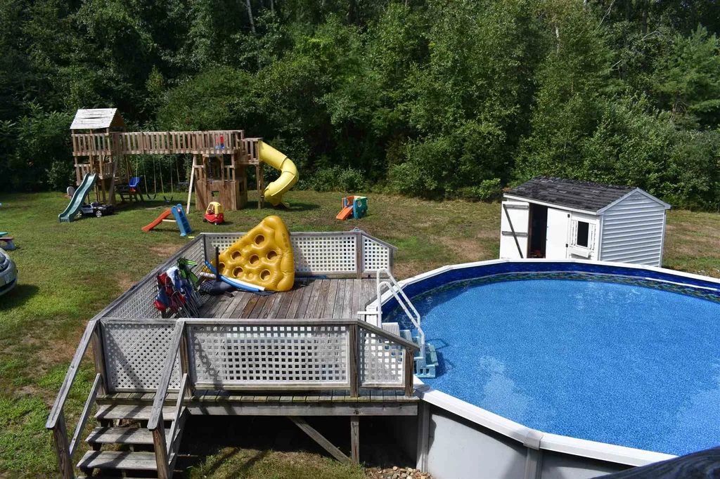 12a Cricket Lane Sandown NH 03873