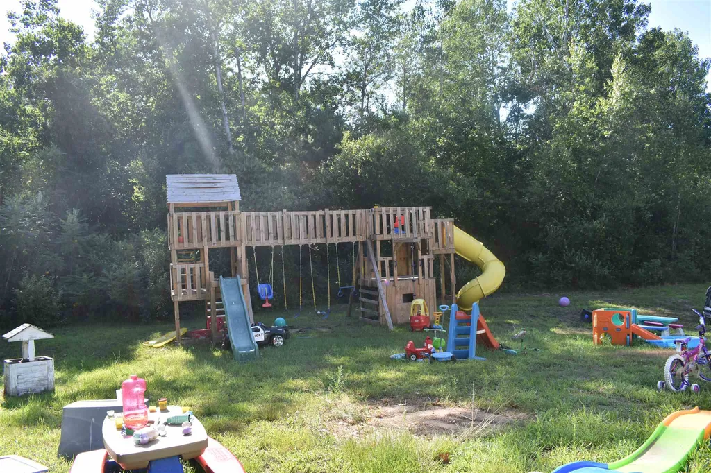 12a Cricket Lane Sandown NH 03873