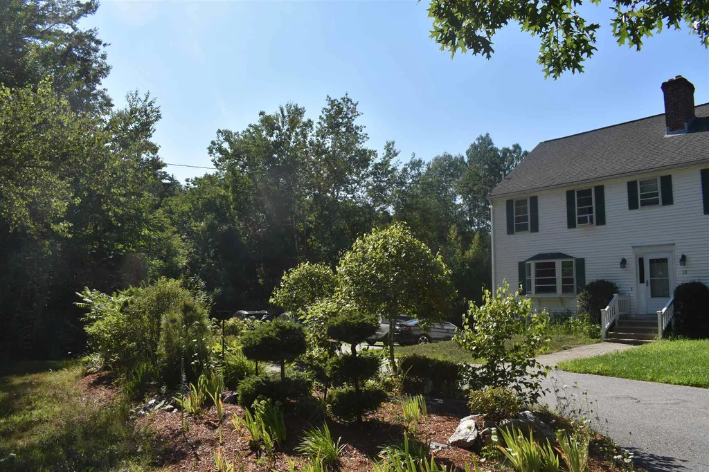 12a Cricket Lane Sandown NH 03873
