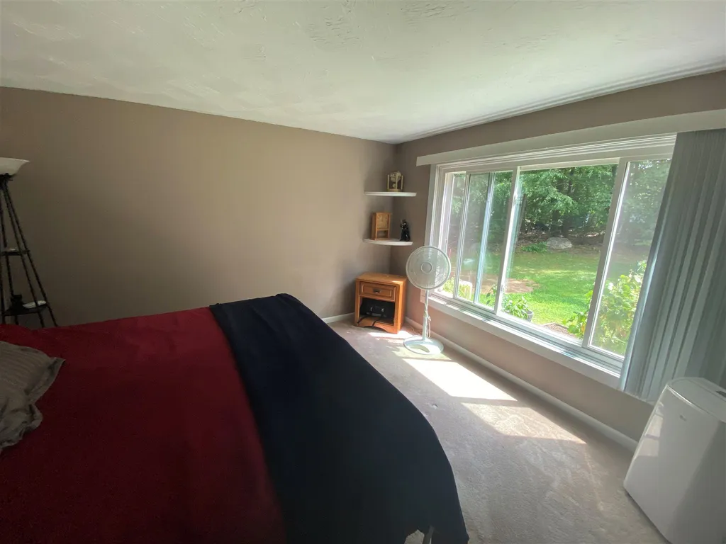 63 Redfield Circle Derry NH 03038