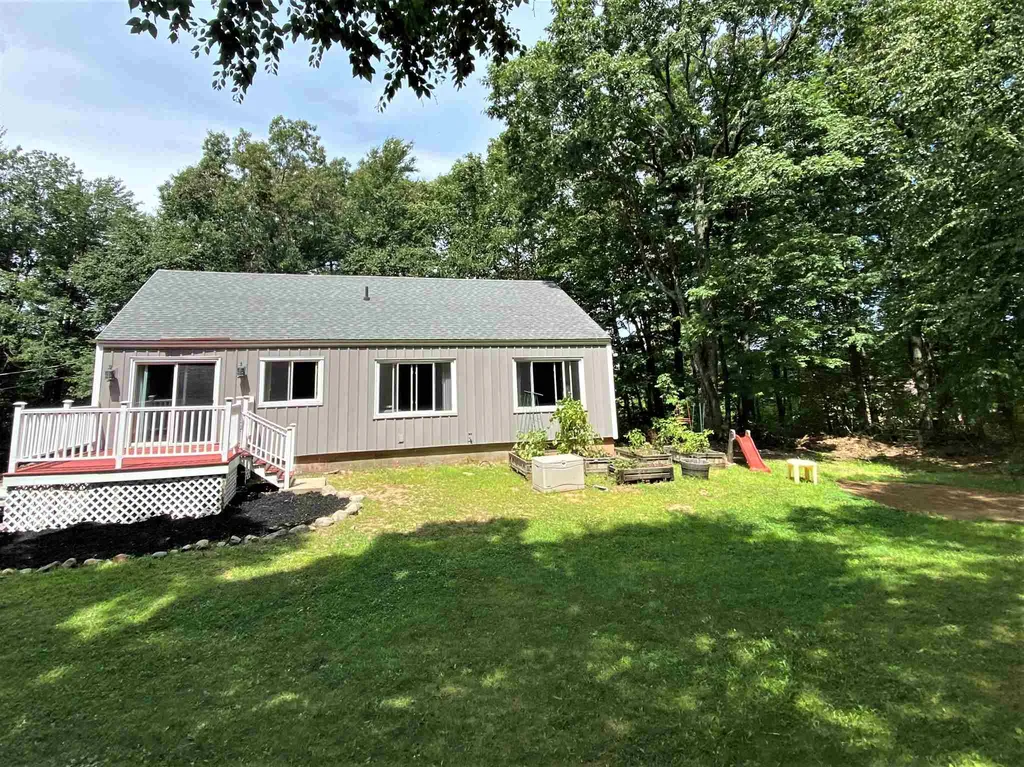 63 Redfield Circle Derry NH 03038
