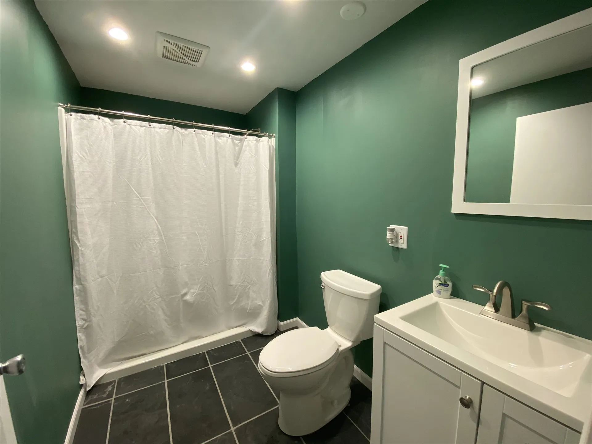 63 Redfield Circle Derry NH 03038