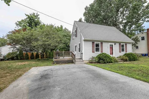 76 Purdue Street Manchester NH 03103