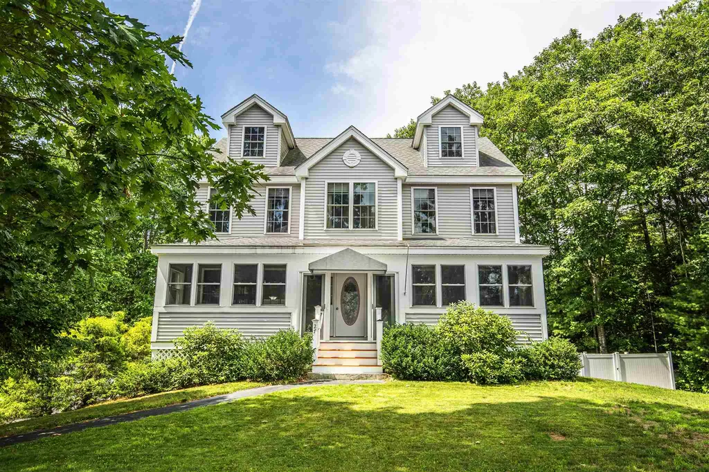 27 Seavey Brook Lane Rochester NH 03867