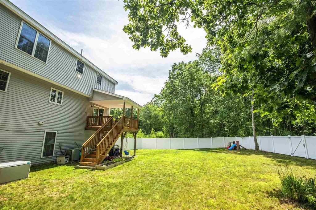 27 Seavey Brook Lane Rochester NH 03867