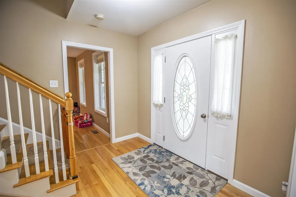 27 Seavey Brook Lane Rochester NH 03867