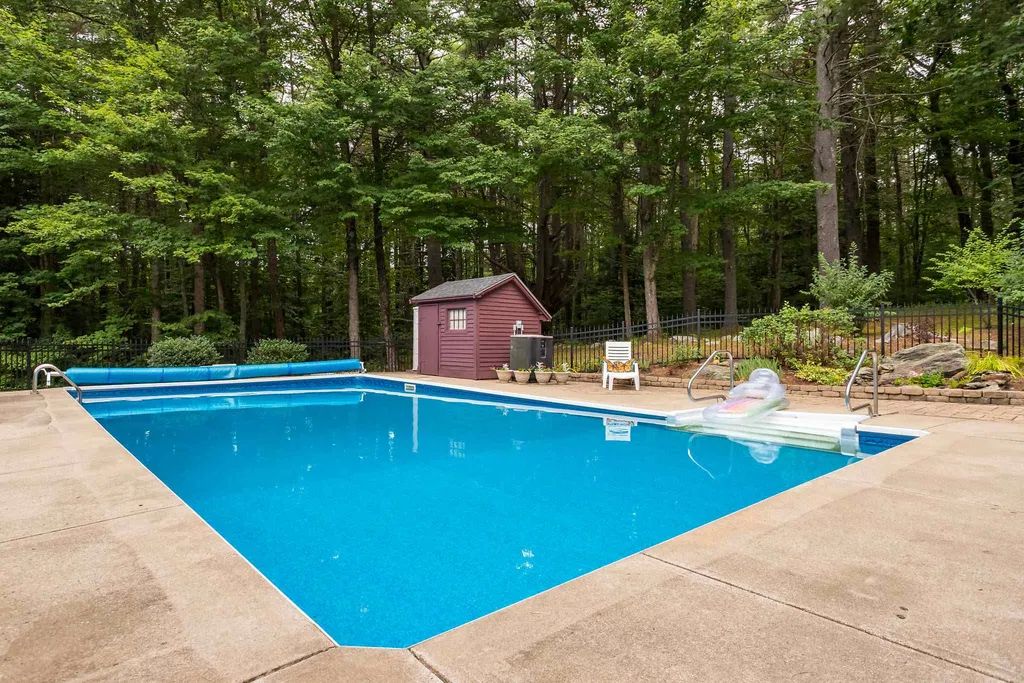 40 Labrador Drive Rochester NH 03867