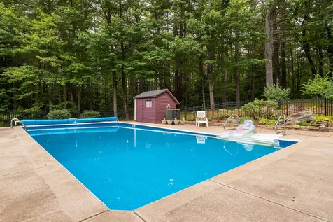 40 Labrador Drive Rochester NH 03867