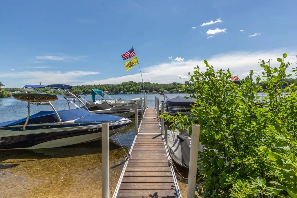 11 Bay Road Sanbornton NH 03269