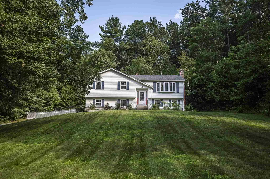 9 Kestree Drive Londonderry NH 03053