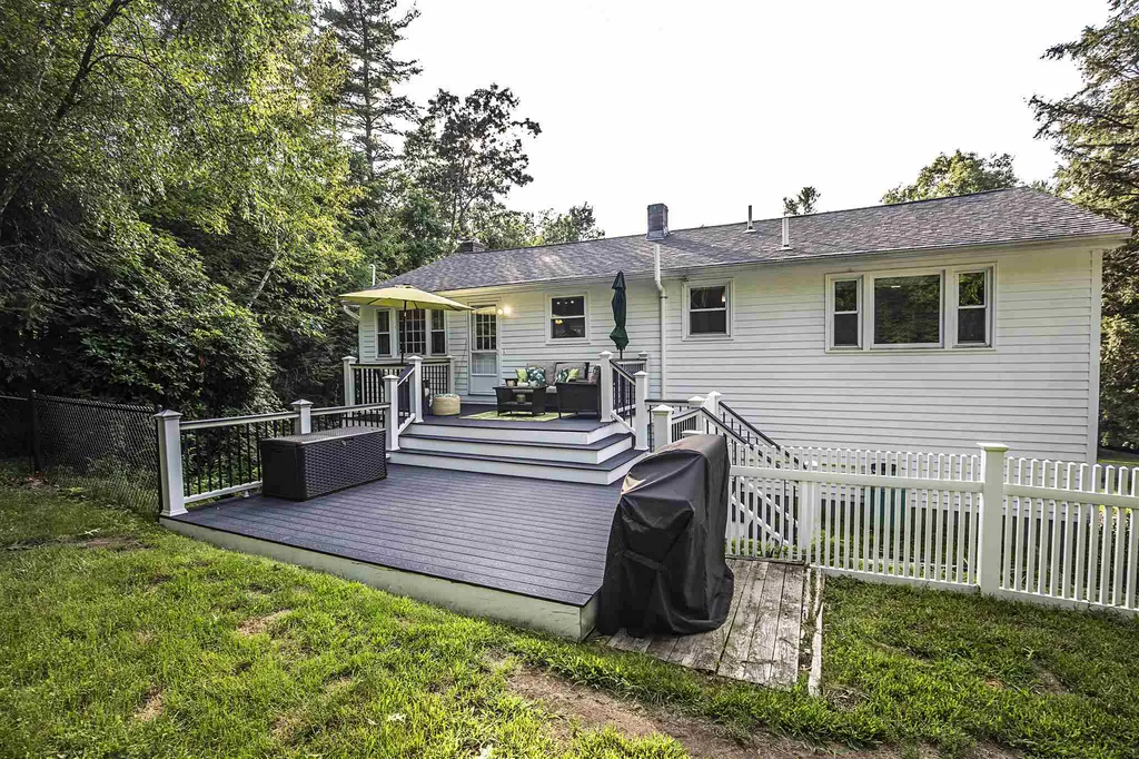 9 Kestree Drive Londonderry NH 03053