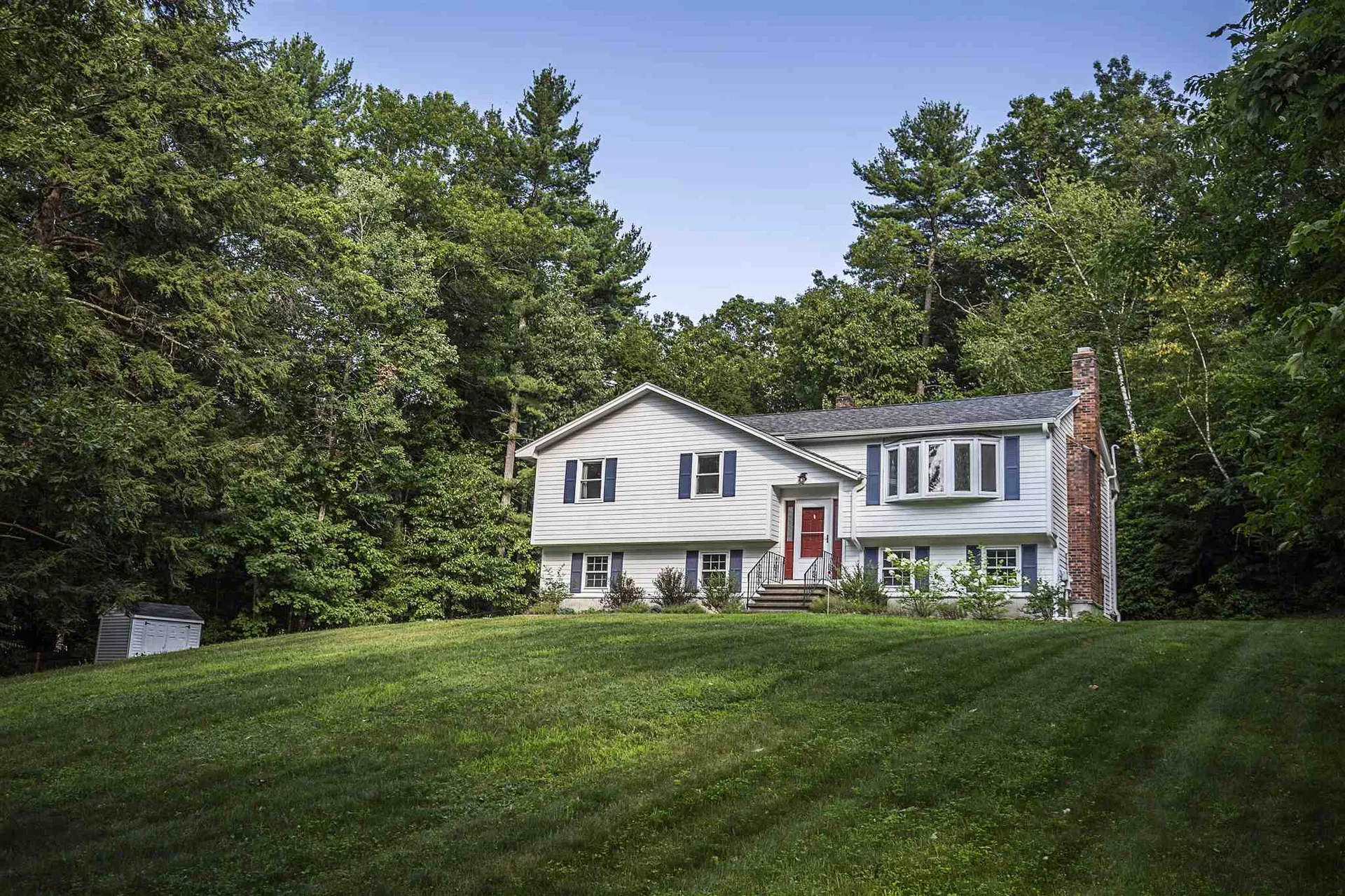 9 Kestree Drive Londonderry NH 03053