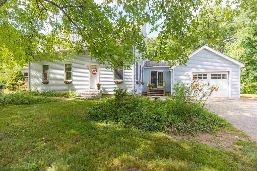 145 Concord Road Lee NH 03861