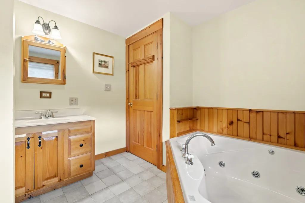 345 Dry Hill Road Barrington NH 03825