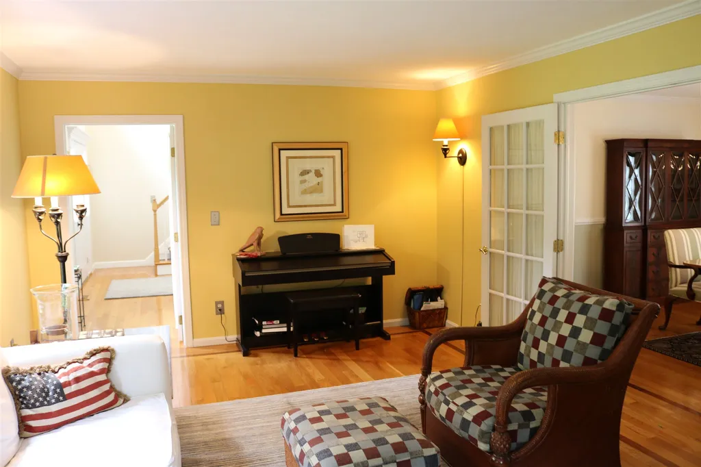 8 Highlander Drive North Hampton NH 03862