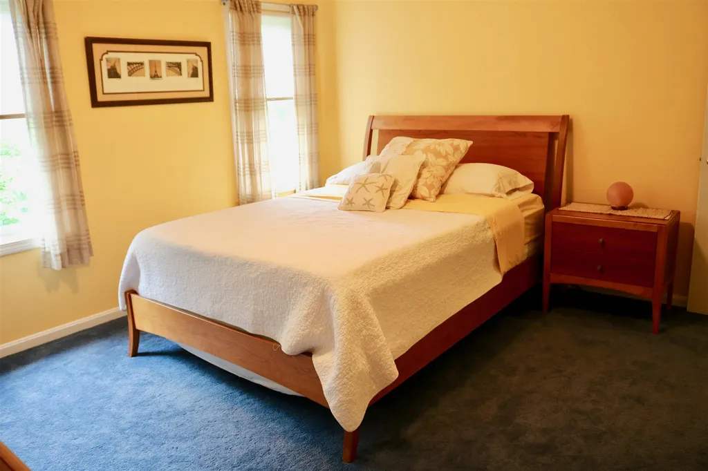 8 Highlander Drive North Hampton NH 03862