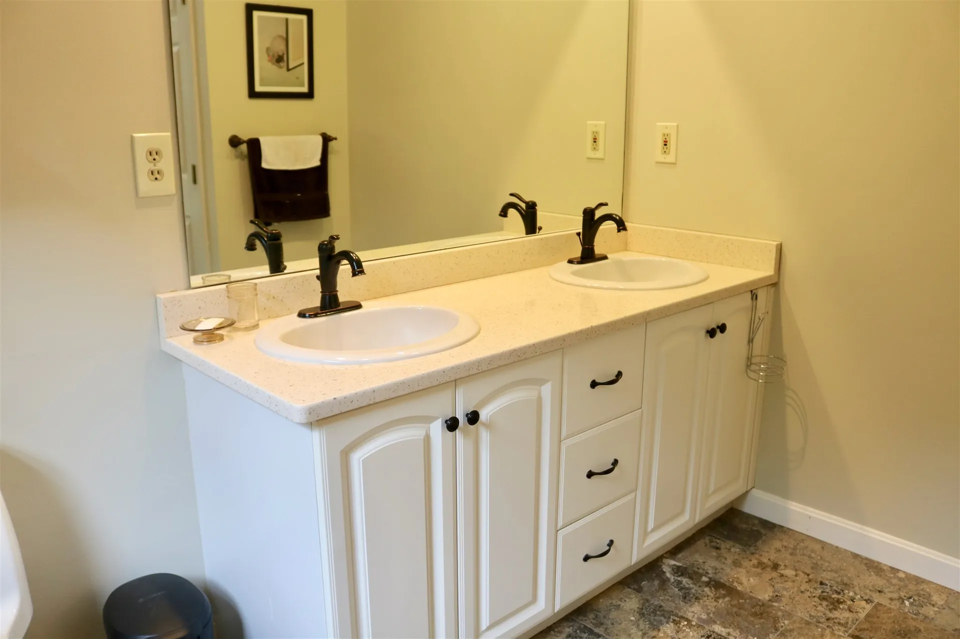 8 Highlander Drive North Hampton NH 03862
