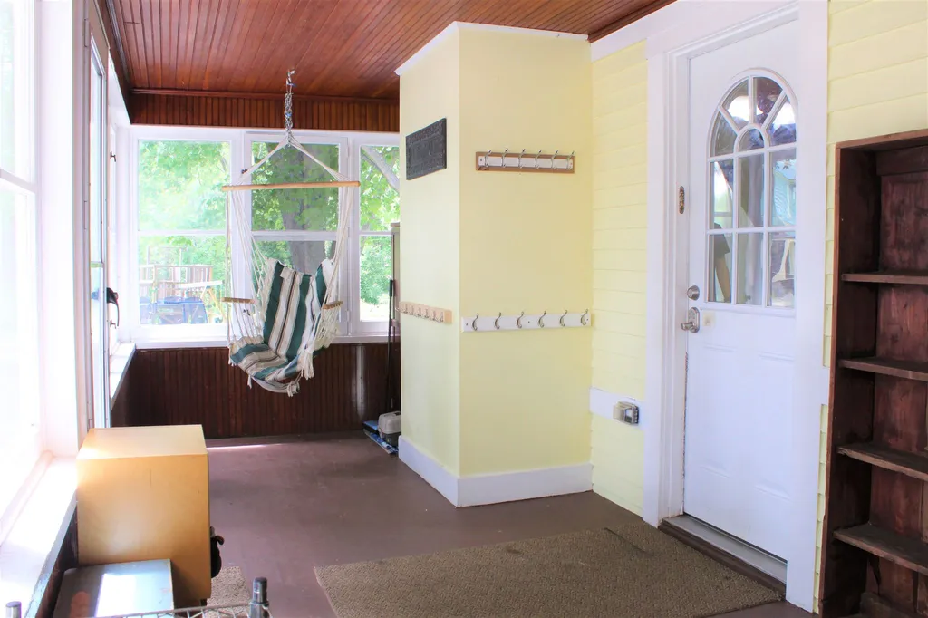 81 Church Street Hillsborough NH 03244