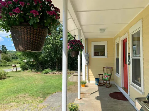 88 River Road Barnet VT 05861